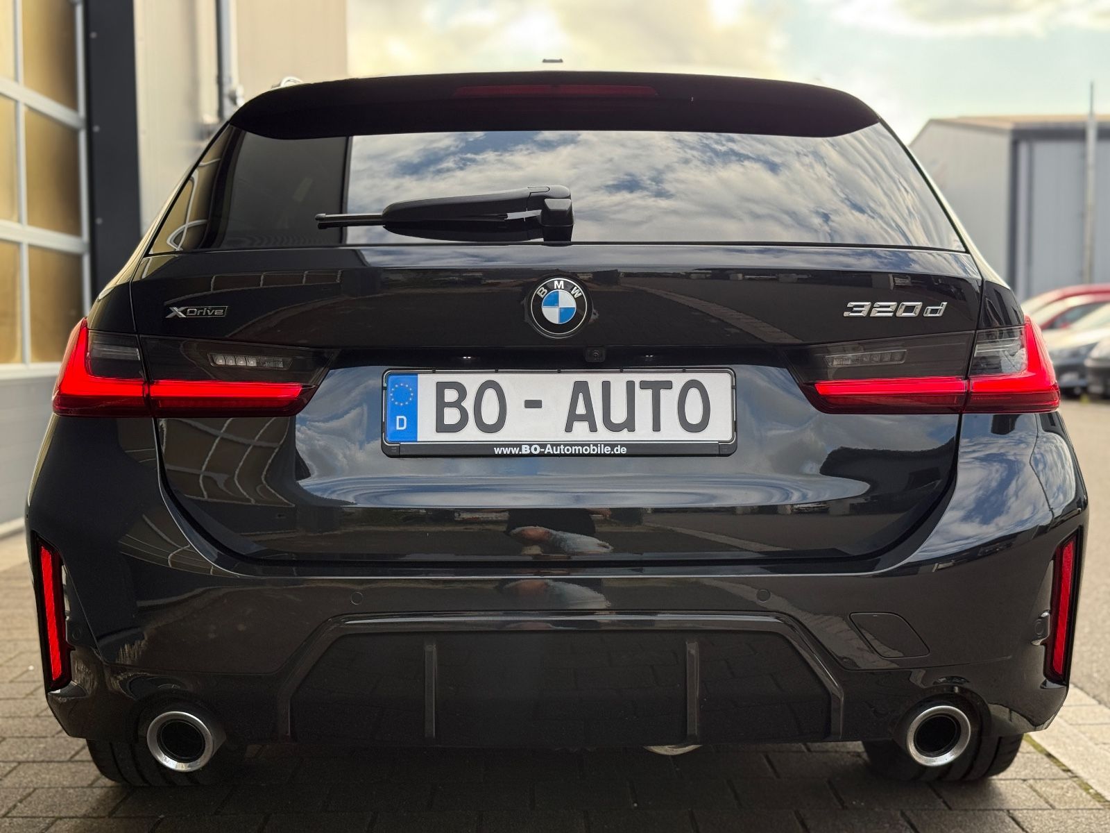 BMW 320 d xDrive M-SPORT FACELIFT AHK Innovation ACC