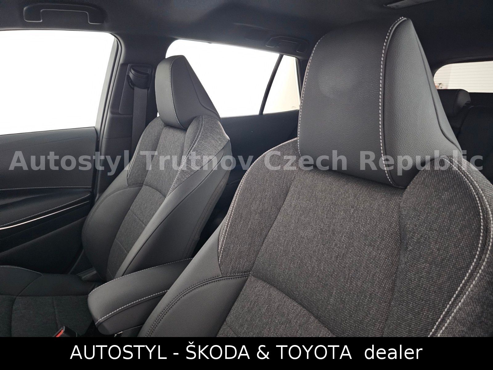 Toyota TS 2.0HEV 184k STYLE