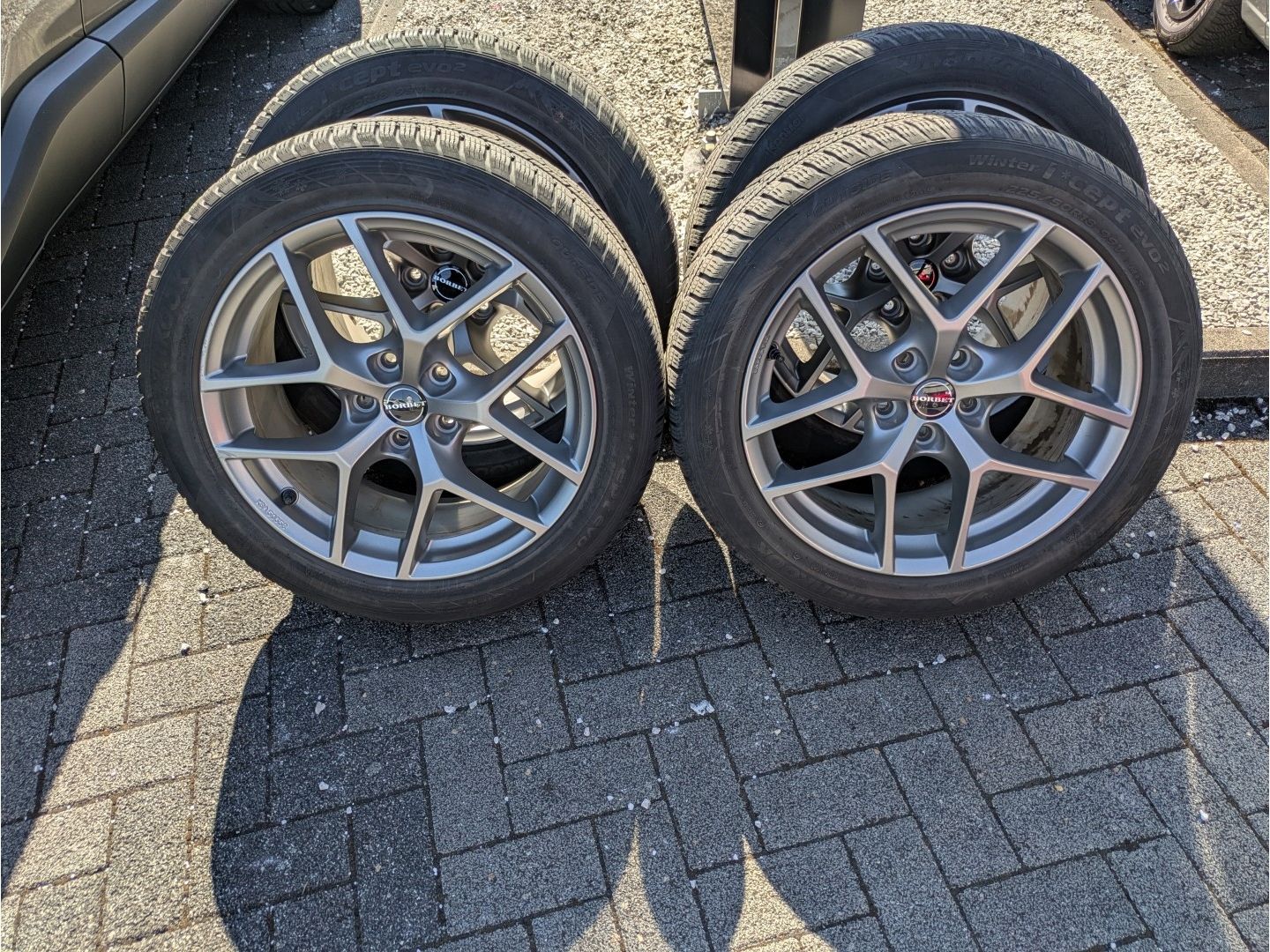 Toyota C-HR Style Selection - Samsaru's Car Outlet