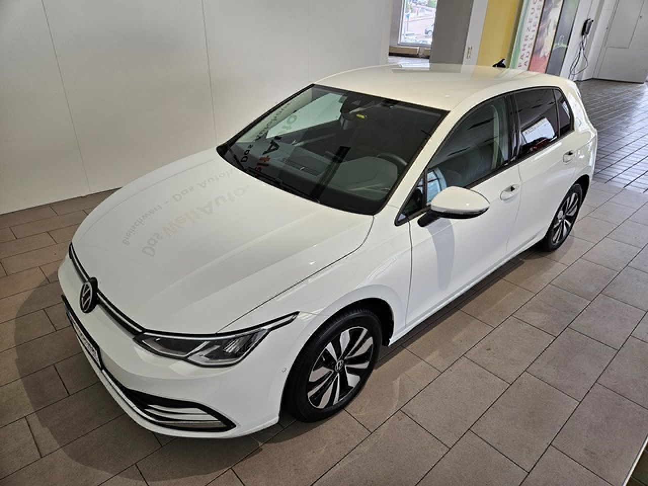 Volkswagen Golf 1.5 eTSI Move DSG - Samsaru's Car Outlet