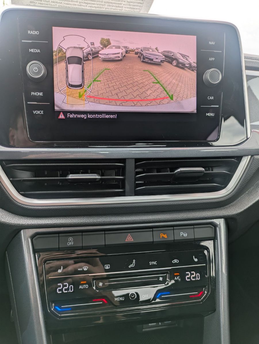 Volkswagen T-Roc Style 2.0 TDI DSG - Samsaru's Car Outlet
