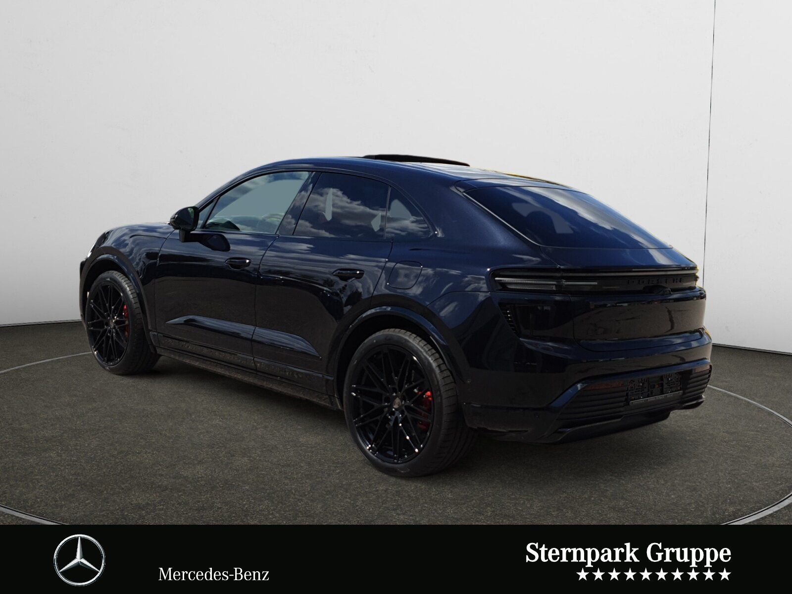 Porsche Macan Turbo Electric - Samsaru's Car Outlet