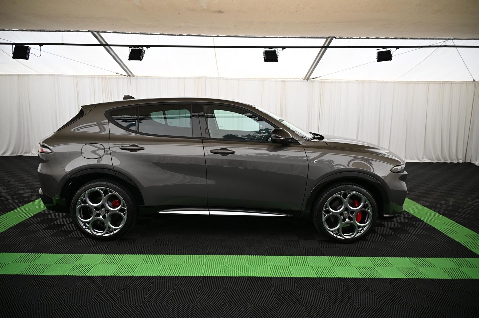 Alfa Romeo Tonale 1.3 PHEV 280 Q4 Ti LED/PANO/BREMBO/20
