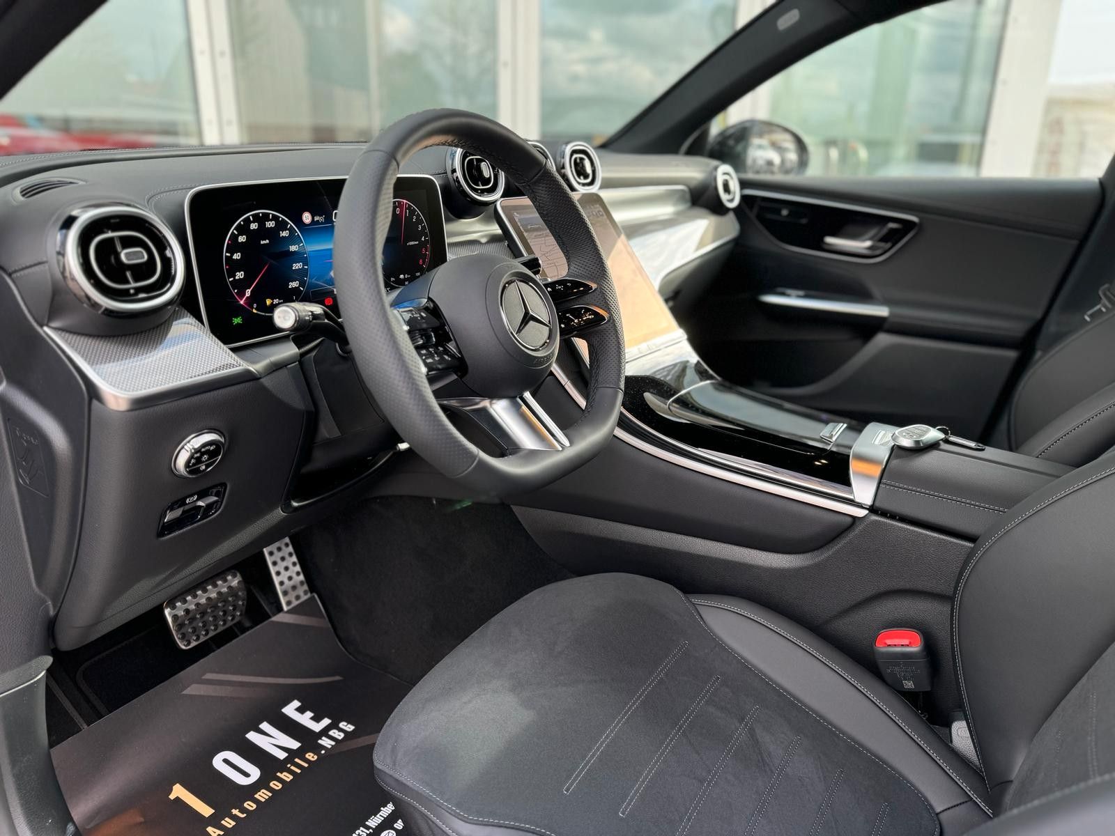 Mercedes-Benz GLC 300 de 4Matic Plug-In - Samsaru's Car Outlet