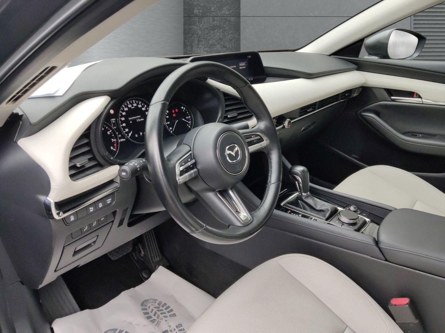 Mazda 3 Selection LIM. SKYACTIVE-X HUD Navi Leder Memo