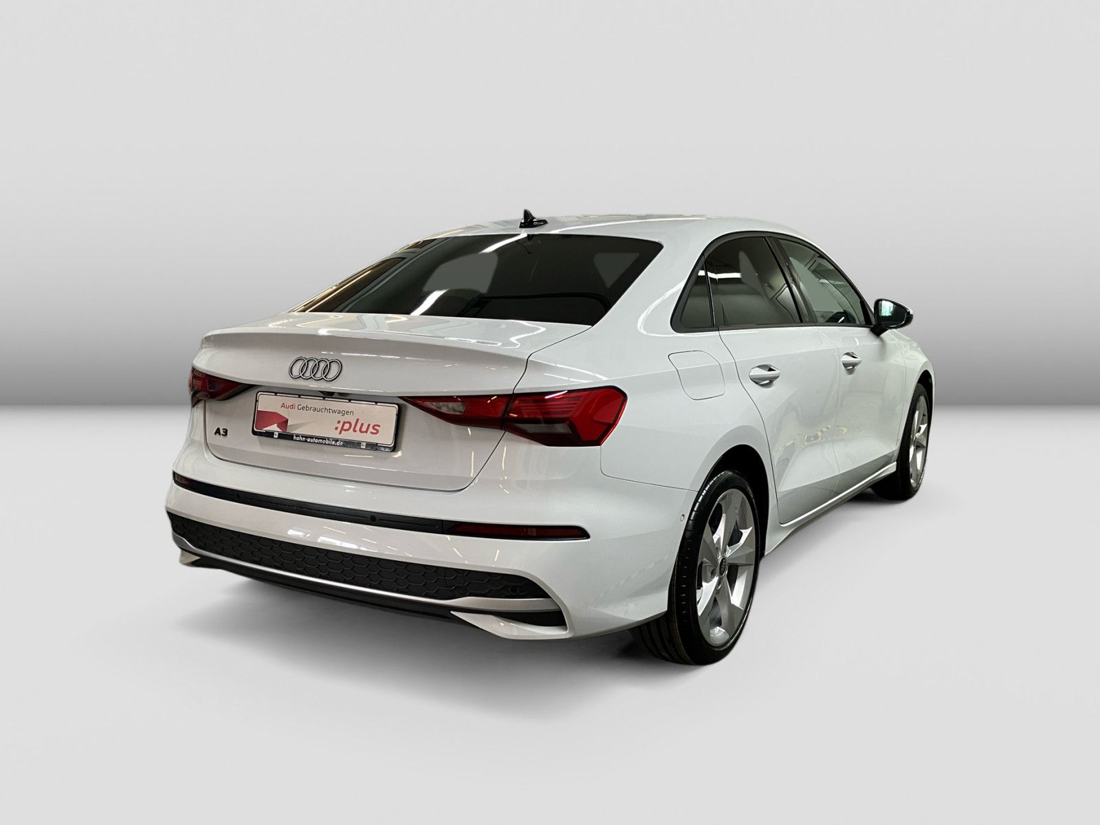 Audi A3 Limousine 30 TFSI advanced - Samsaru's Car Outlet