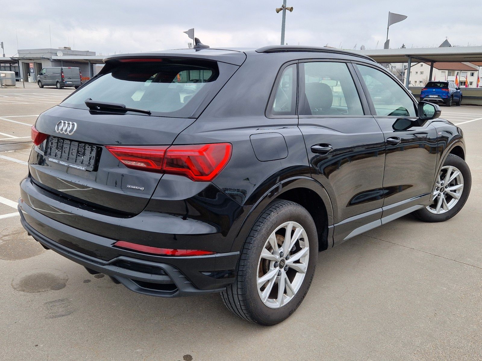 Audi Q3 40 TDI quattro S line - Samsaru's Car Outlet