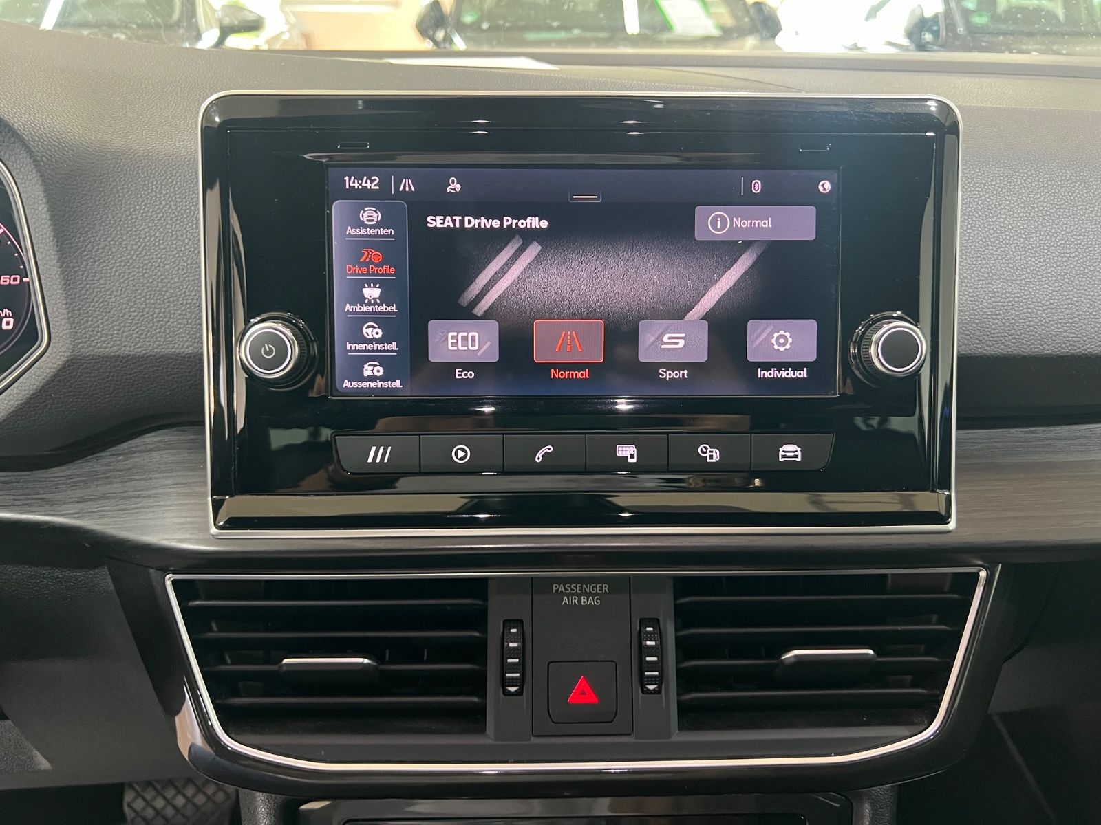 Seat TarracoXcellence2.0TDI DSG/AHK/ACC/4xSHZ/CAM/19"