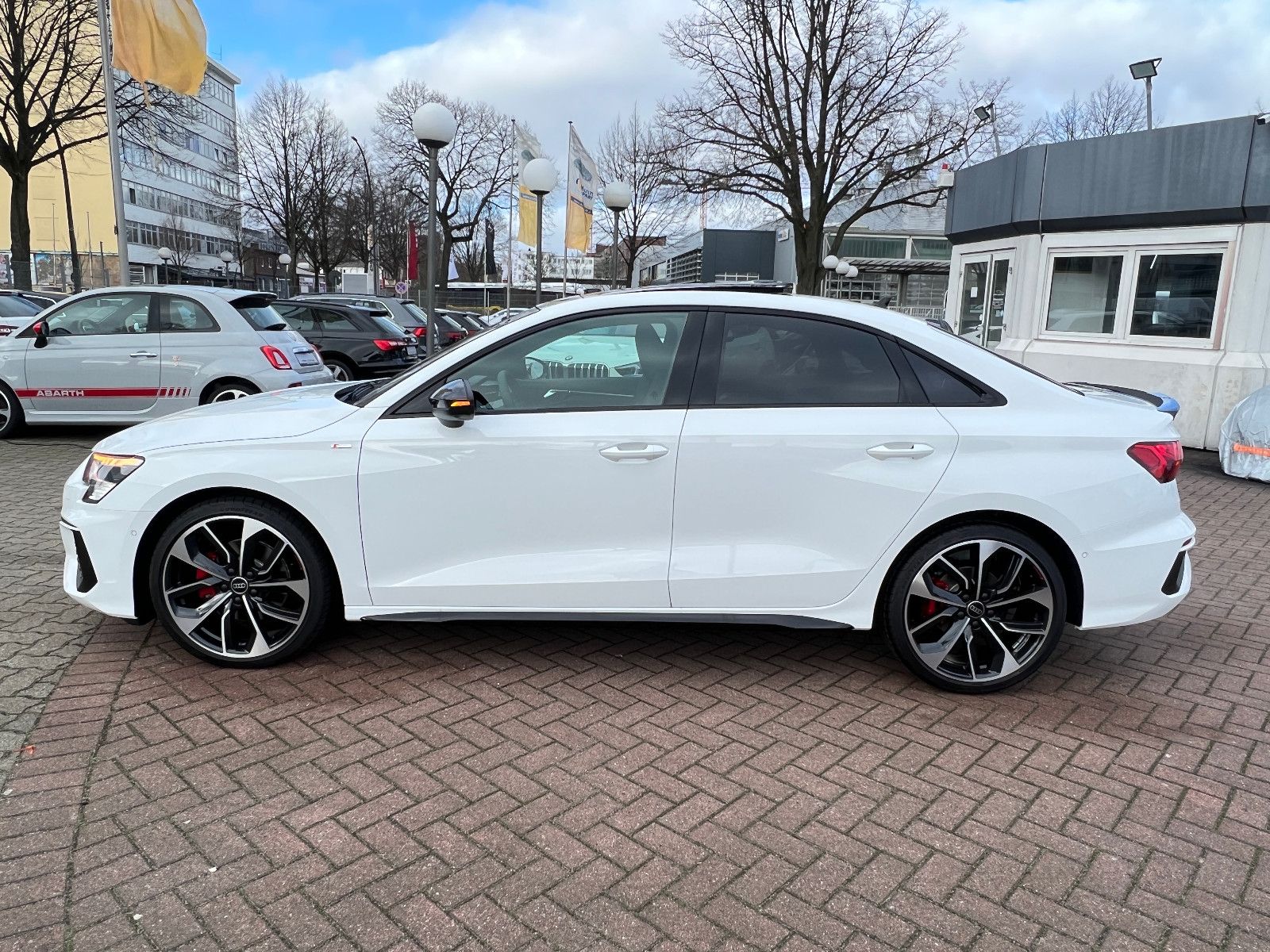 Audi A3 Lim. 3X S-LINE BLACK EDITION PANO HUD CARBON