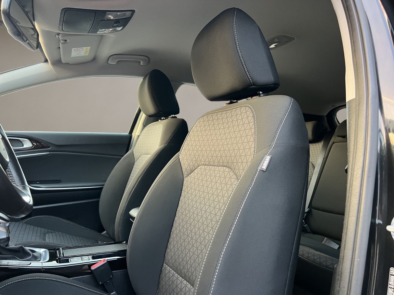 Kia Ceed 1.4 DCT - Samsaru's Car Outlet