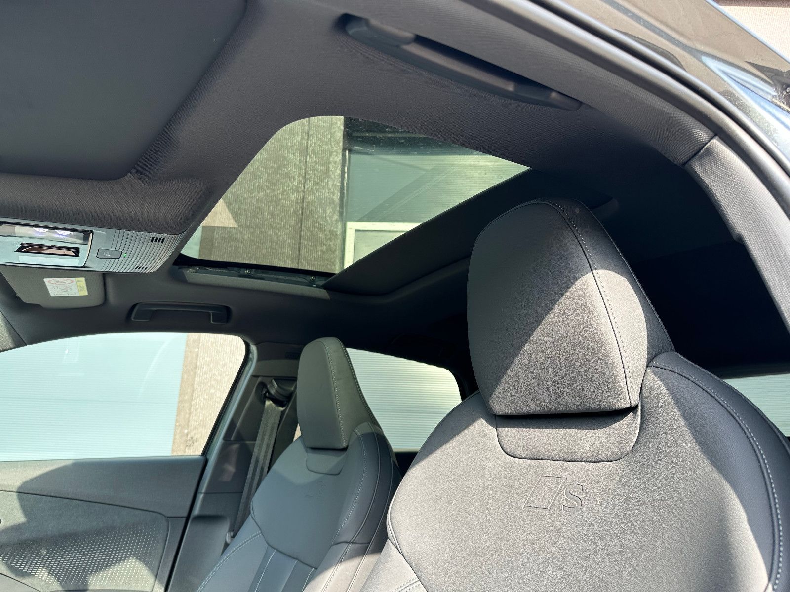 Audi Q3 Sportback TFSI quattro S line PANO LEDER AHK