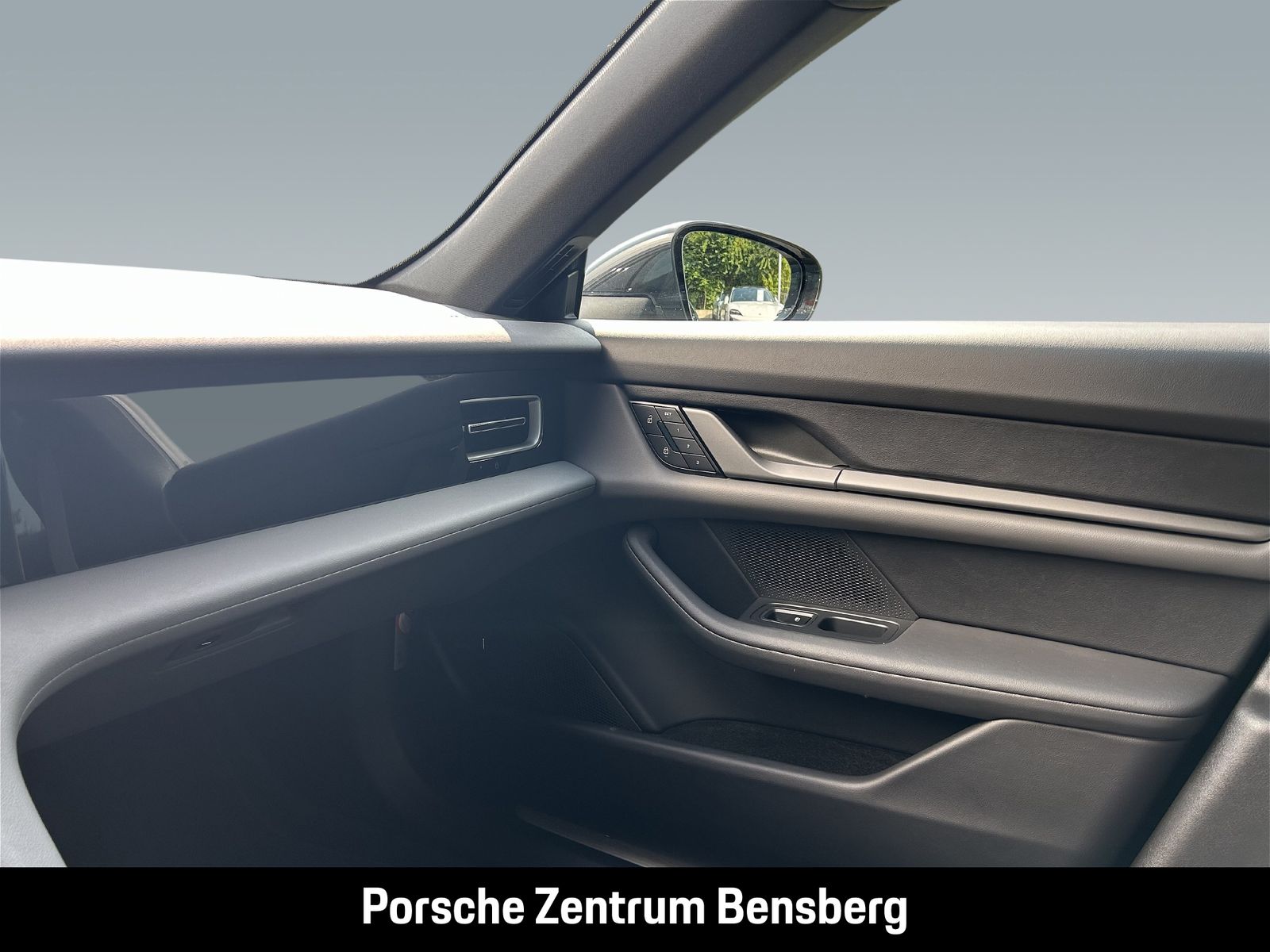 Porsche Taycan 4 Cross Turismo