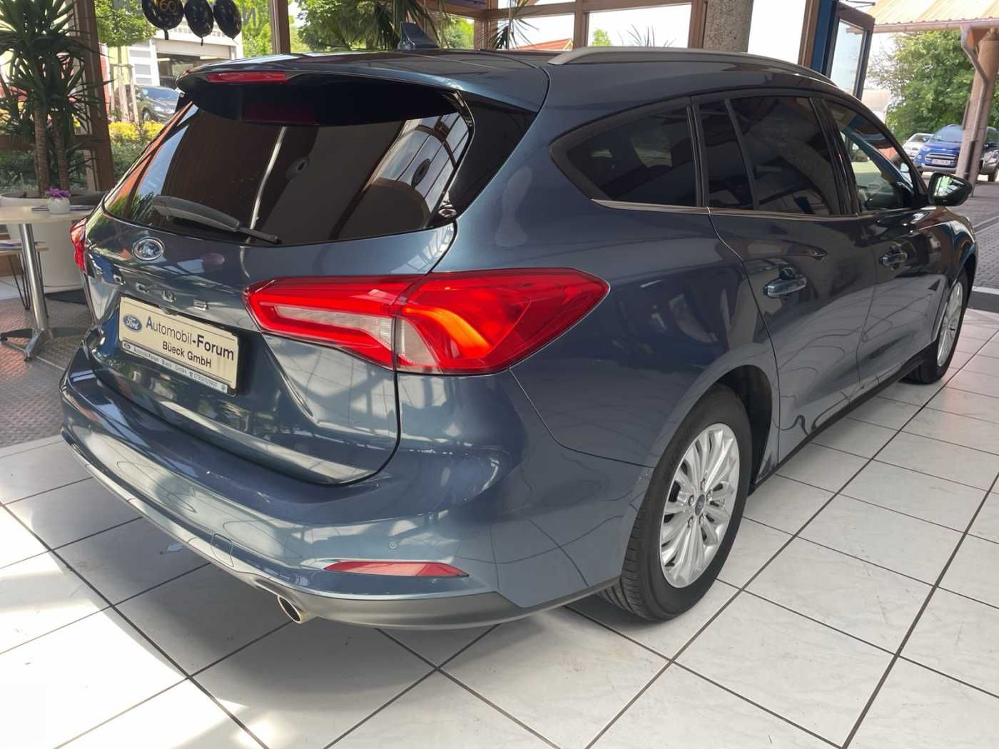 Ford Focus Turnier Aut. TITANIUM X - Samsaru's Car Outlet