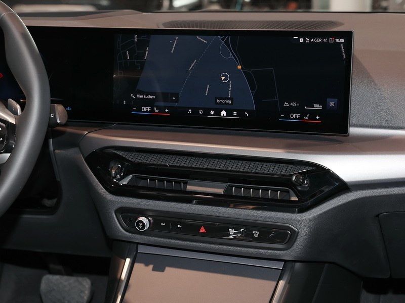 BMW 318i Tour. LED 360° DrivAssProf. HUD Head-Up