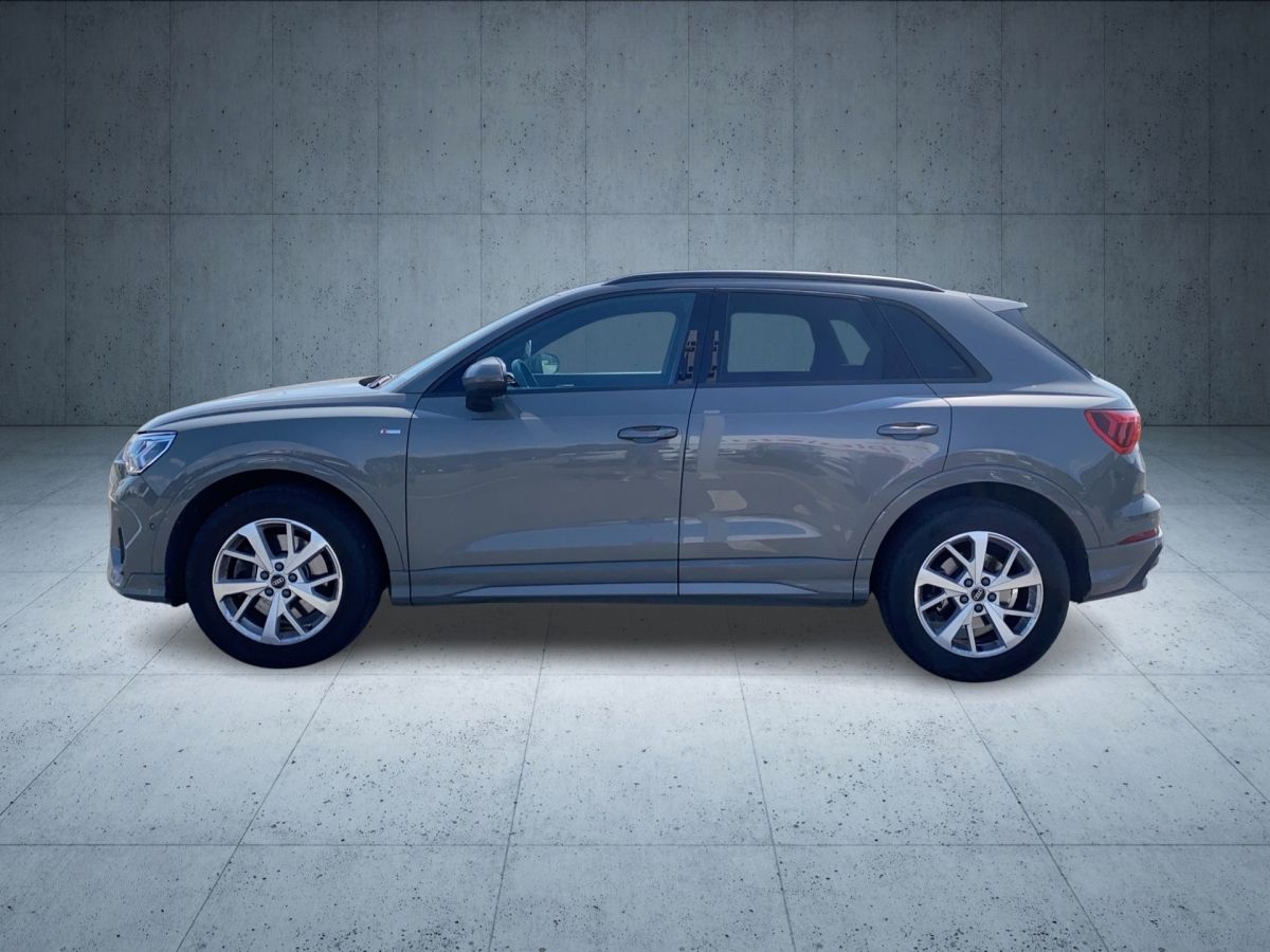 Audi Q3 45 TFSI quattro S line - Samsaru's Car Outlet