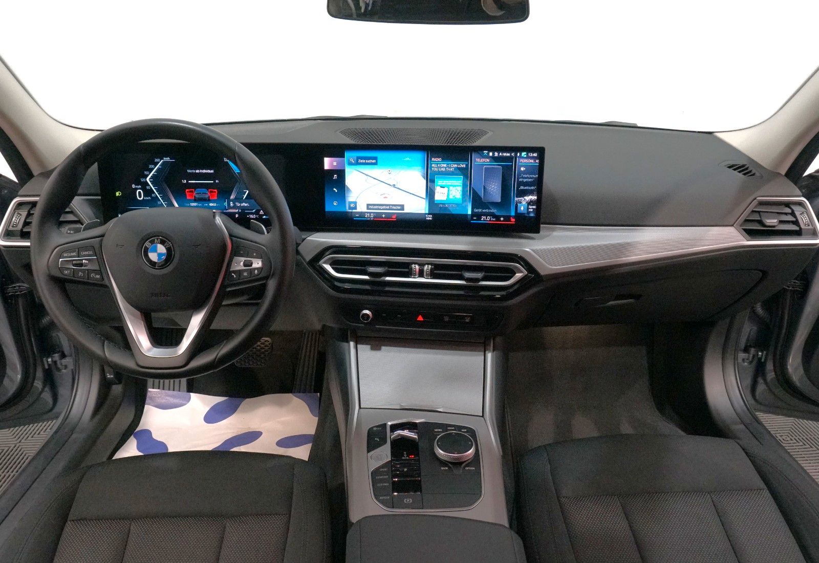 BMW 320 d xDrive Limousine*LED*WIDESCREEN*DAB*