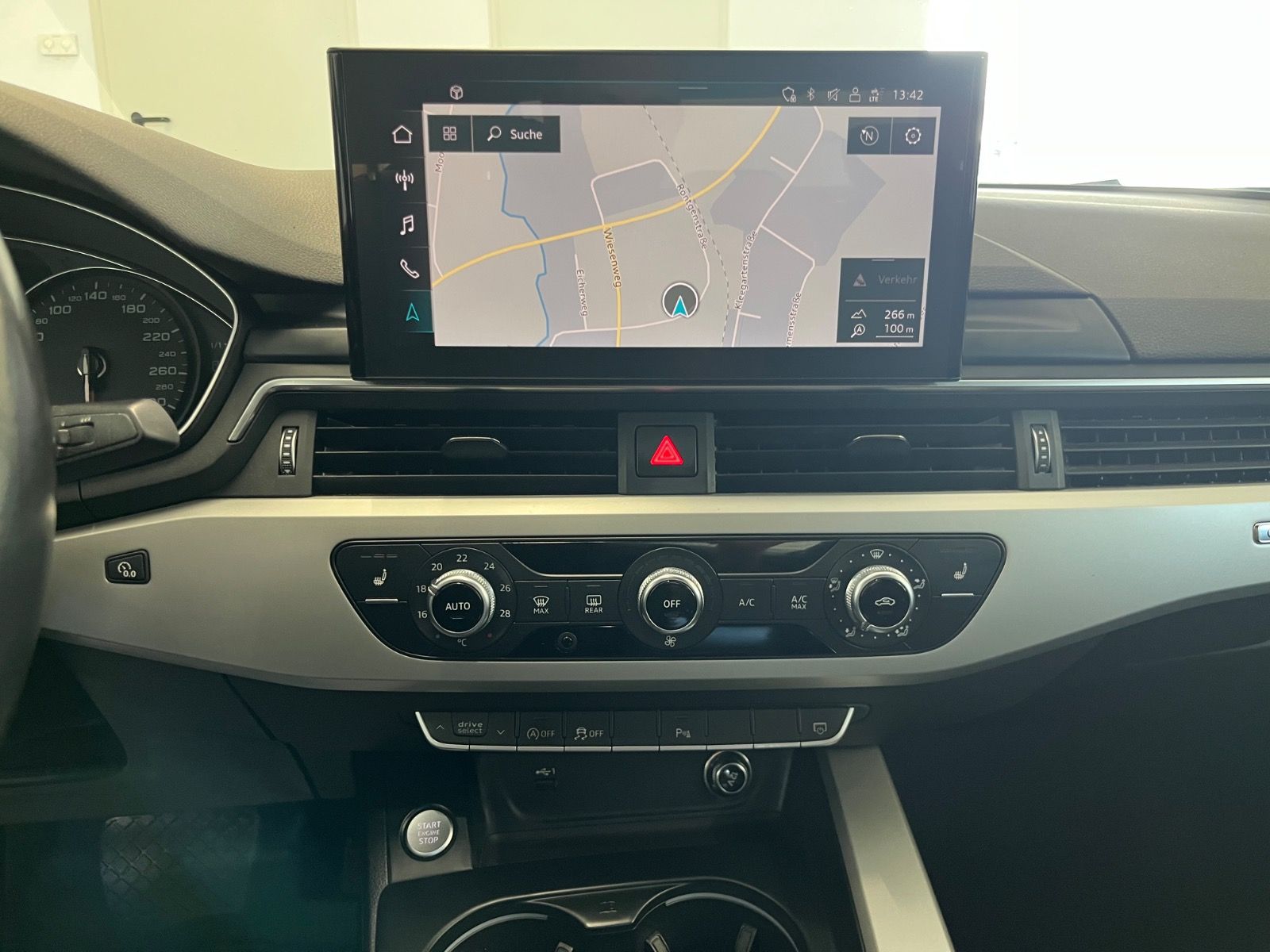 Audi A4 50 TDI quattro S-Line B&O*NAVI*LED*AHK*8-fach