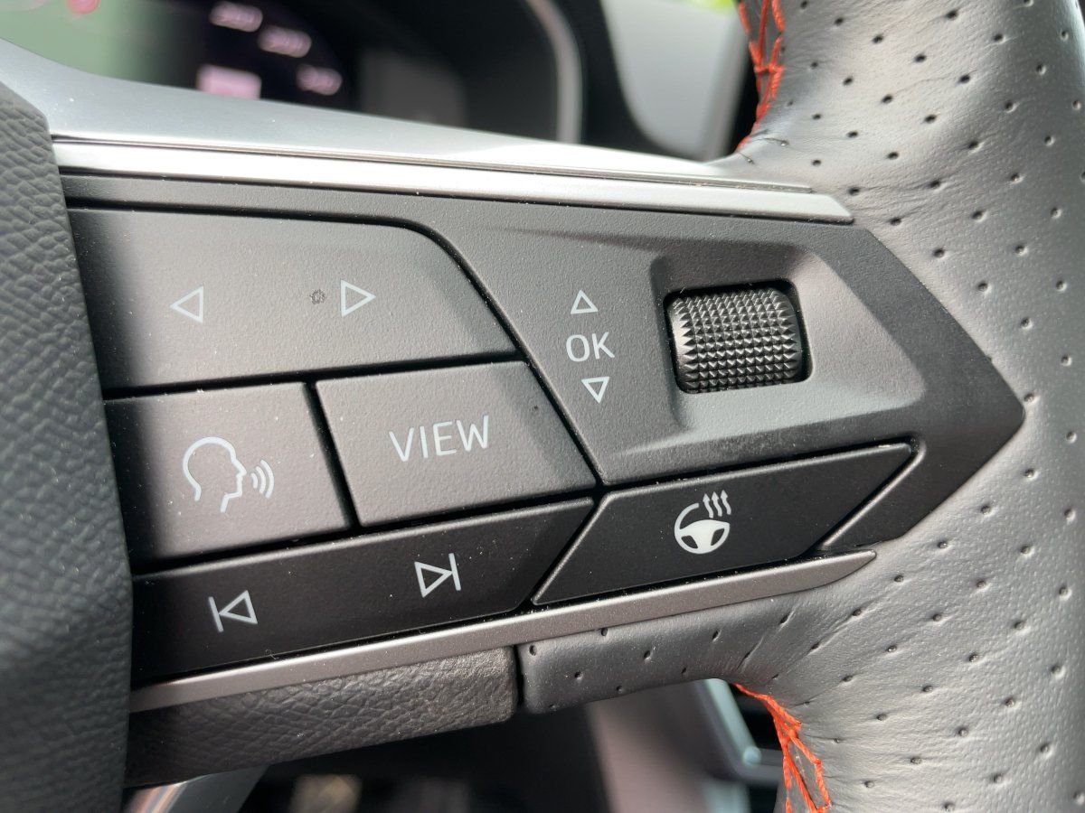 Seat Leon SP FR 2.0 TDI DSG APP+DAB+AHK+VIRT+ACC+LED