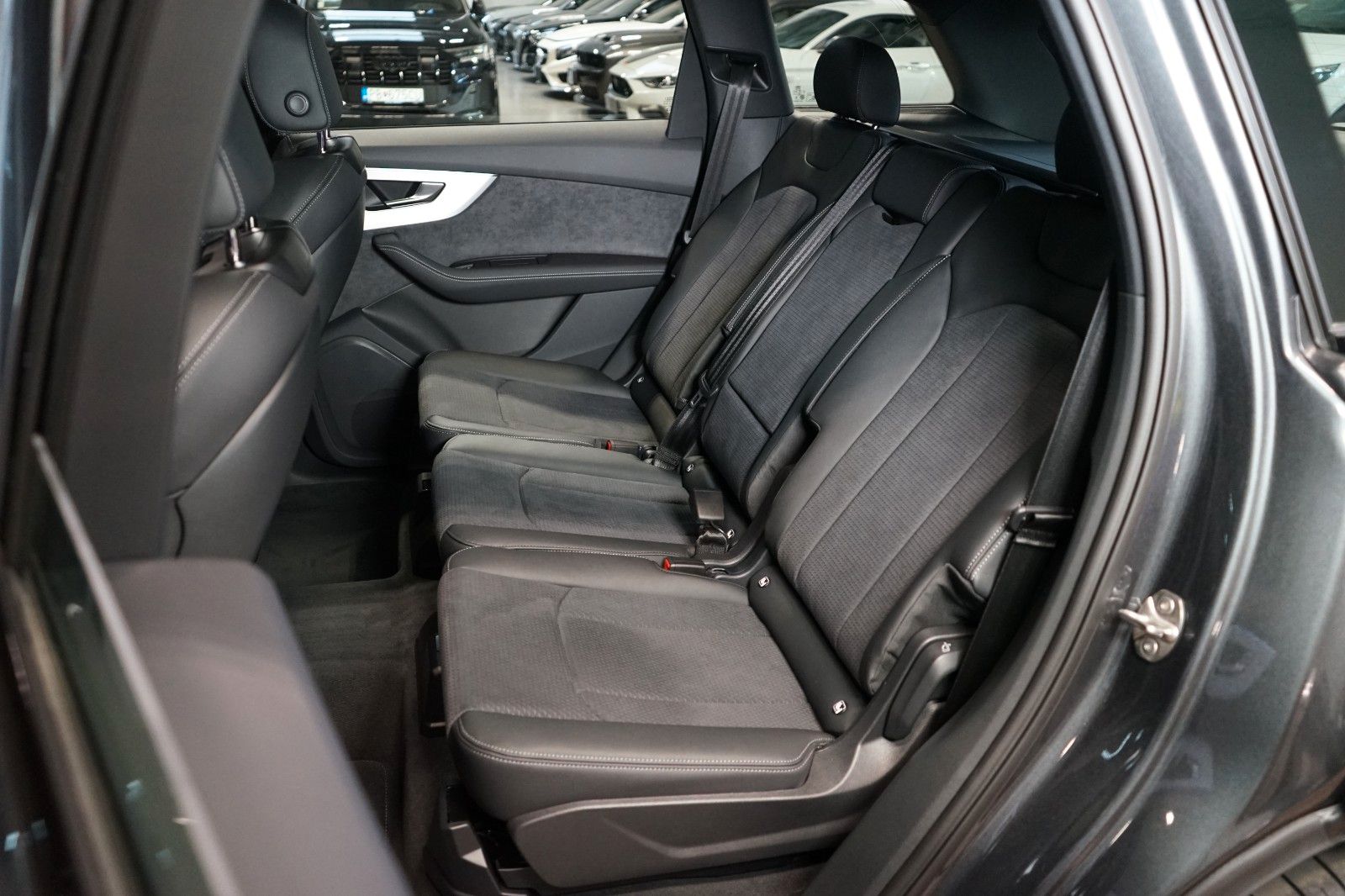 Audi Q750 TDI*S-LINE*TOW*OLED*AUX.HEAT*CZ*77.025€ NET