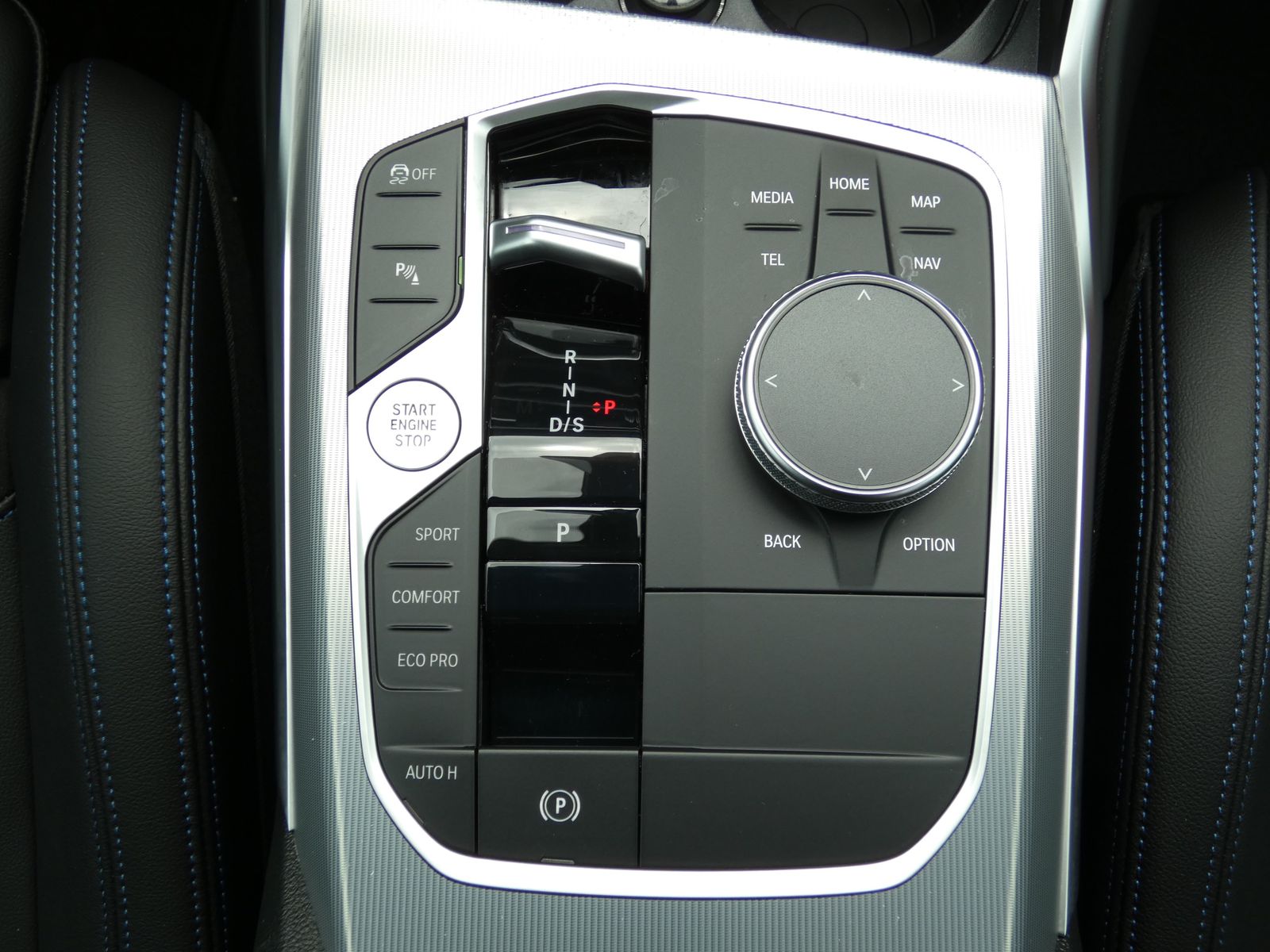 BMW 320d xDrive M Sportpaket - Samsaru's Car Outlet