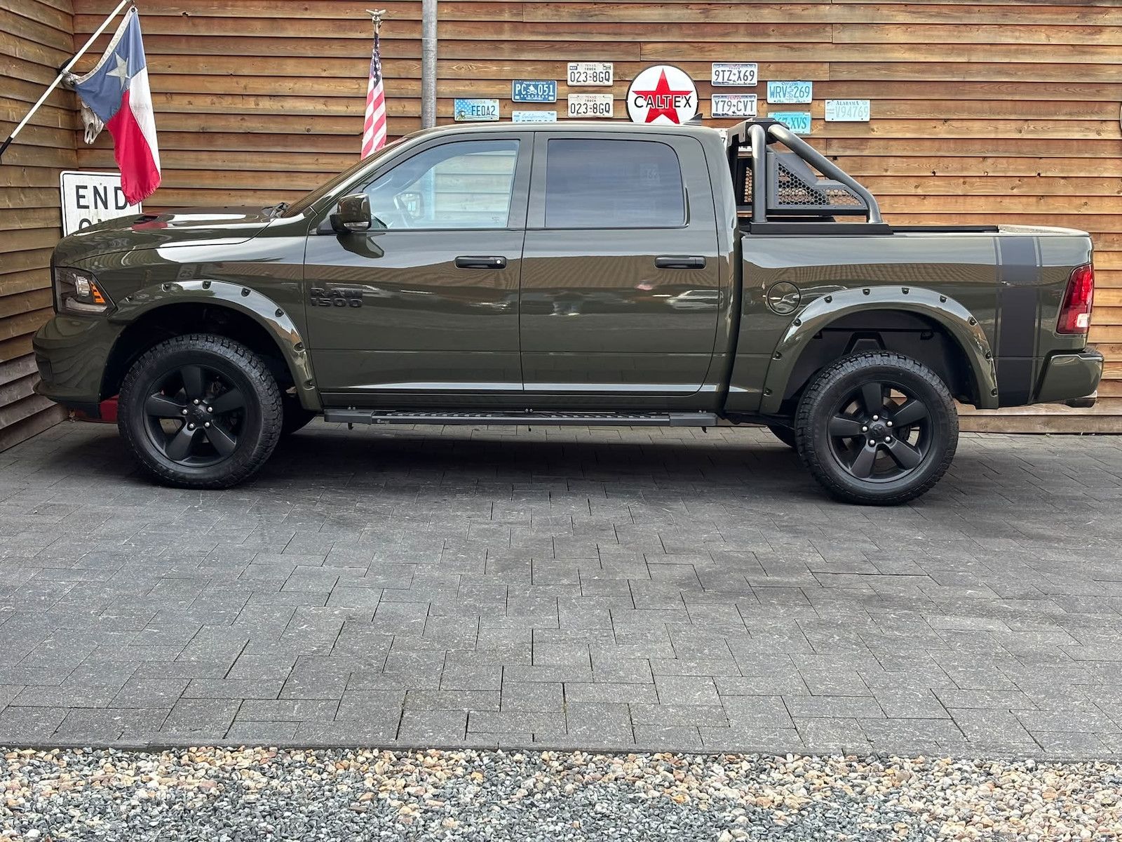 Dodge RAM 1500 5,7L Warlock 4x4 LEDER AHK LED