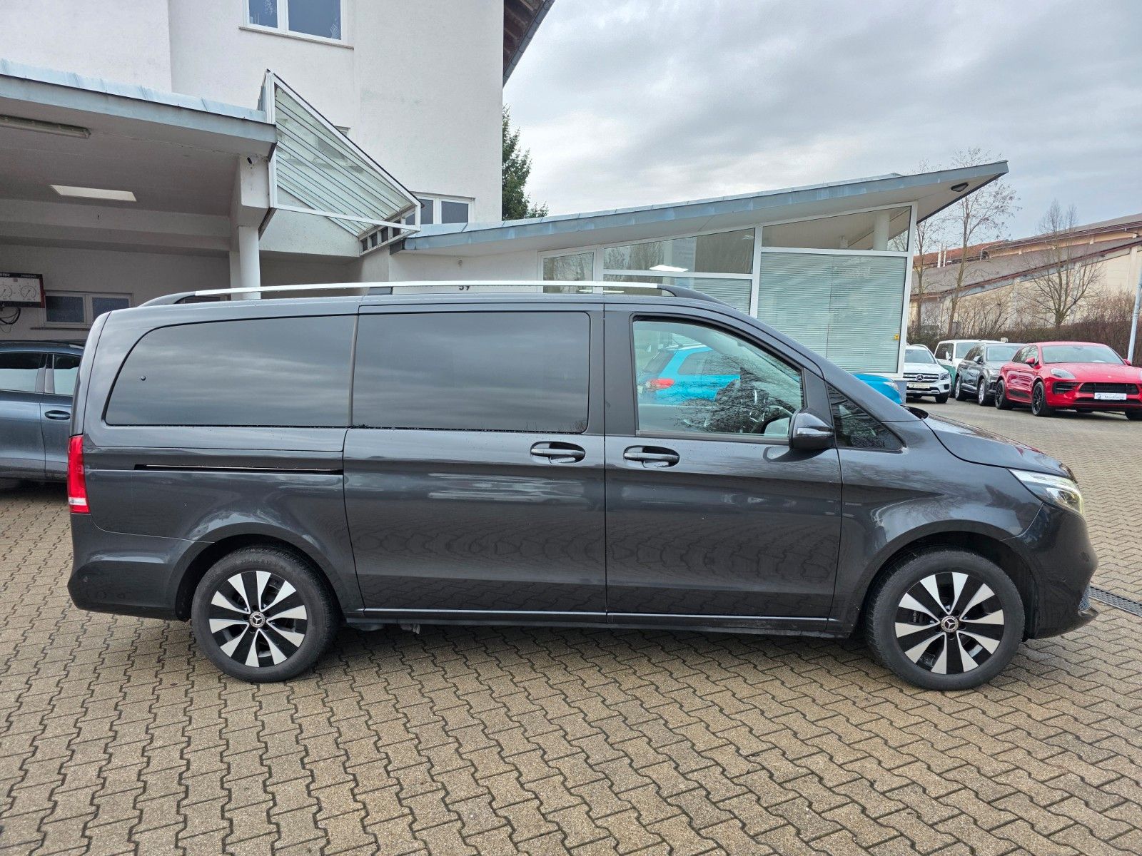 Mercedes-Benz V 220 d EDITION 4MATIC lang/ Automatik/ 6-Sitzer