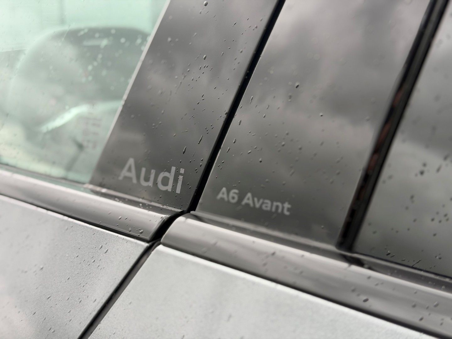 Audi A6 Avant TDI S Line Black *19''*Pano*360°*Matrix