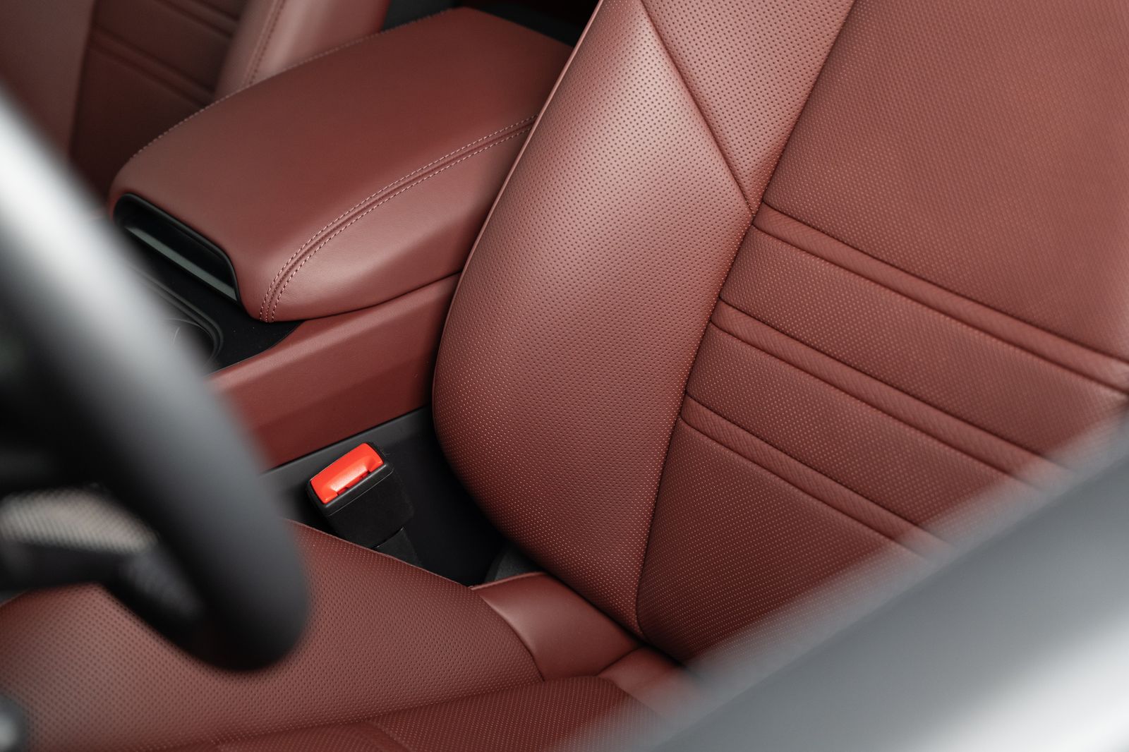 Porsche Cayenne S E-Hybrid I PTS Dunkeloliv I Burmester