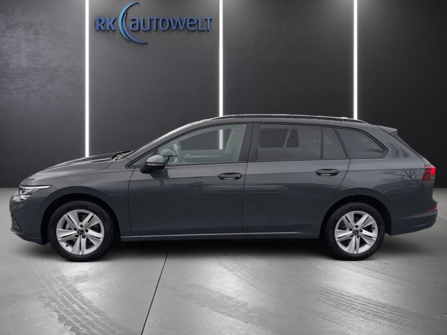 Volkswagen Golf Variant 8 VIII Life 1.0 eTSI - Samsaru's Car Outlet