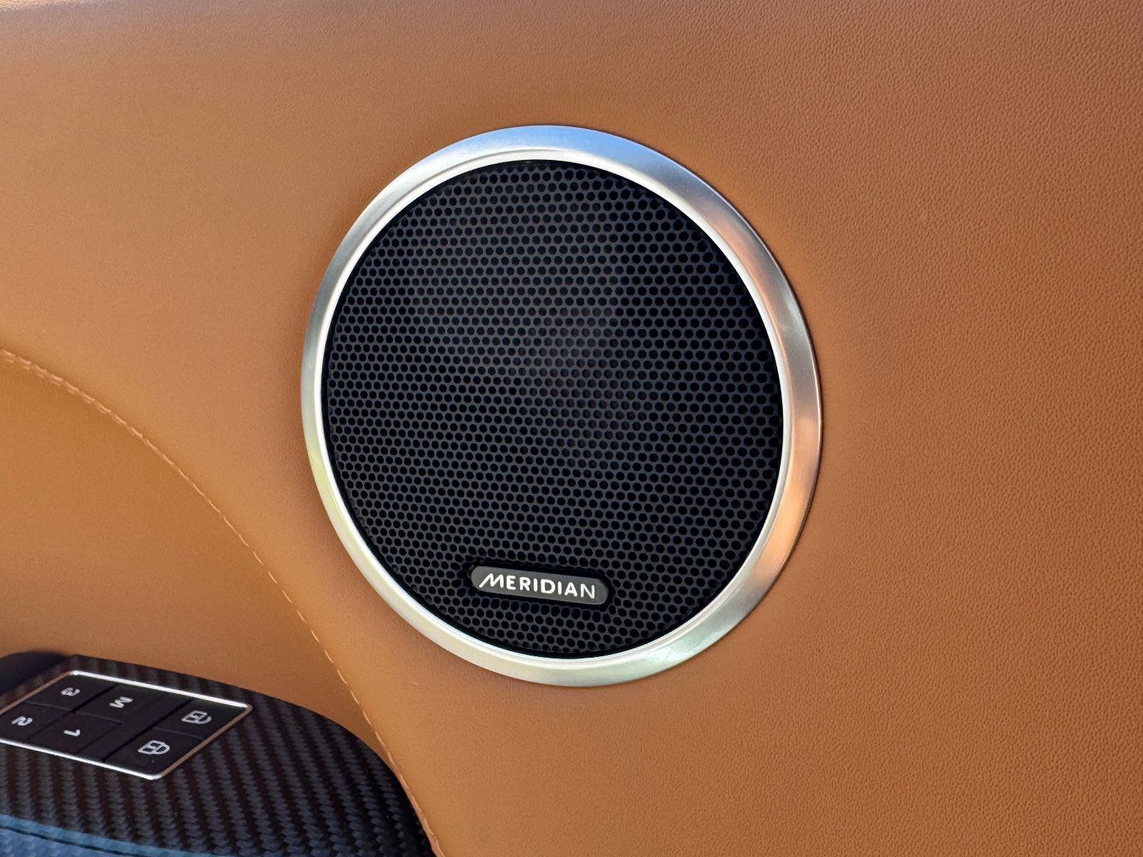 Range Rover Sport SVR - Samsaru's Car Outlet