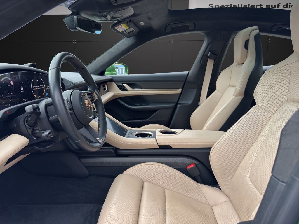 Porsche Taycan Turbo S 560KW *Keramik*DeutschesFzg