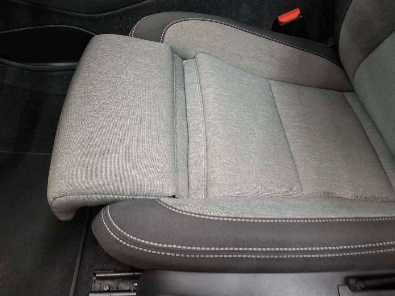 Volvo XC40 T4 Recharge DKG Plus Bright AHK 19"