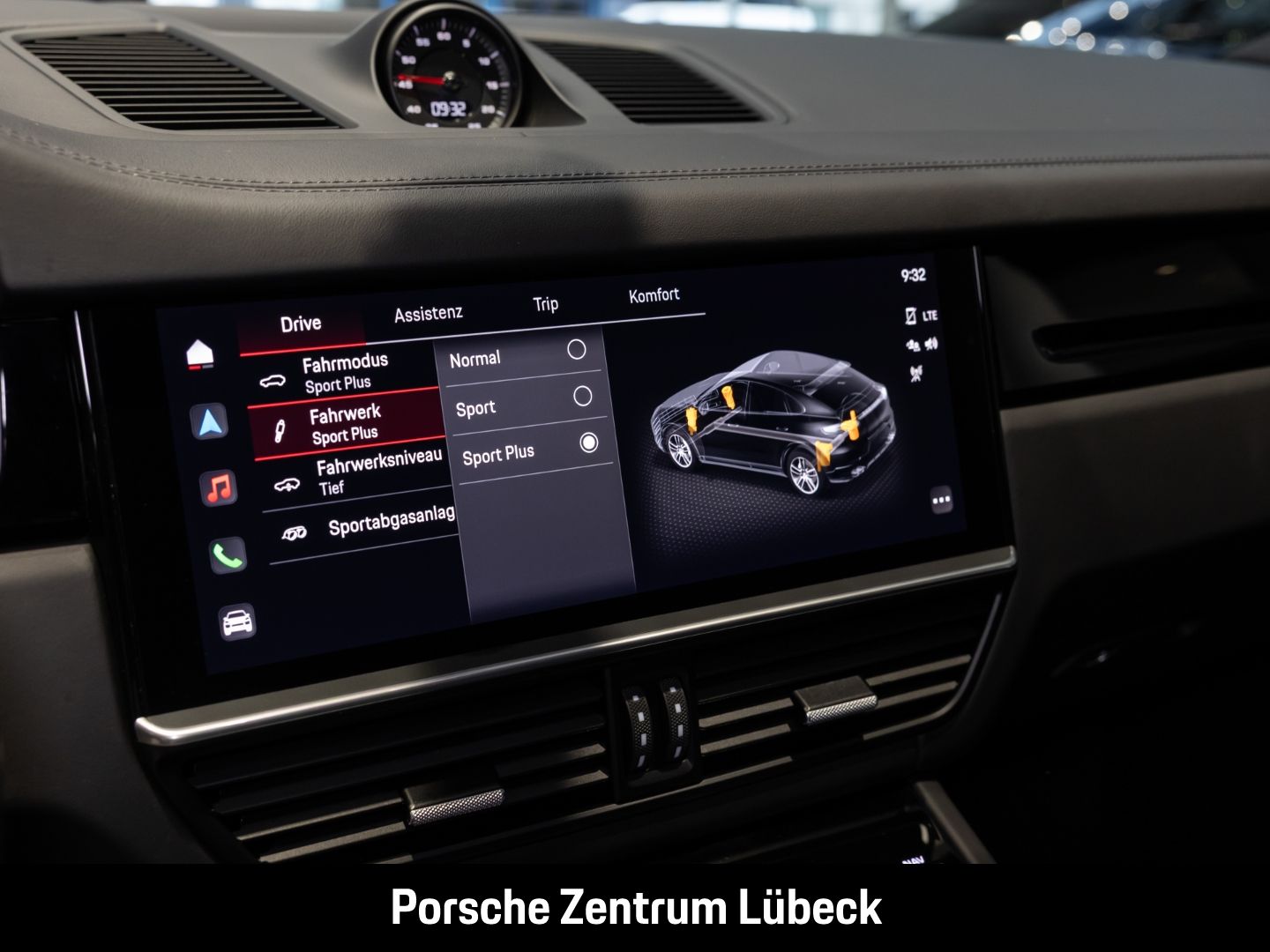 Porsche Cayenne S Coupe Hinterachslenkung Head-Up