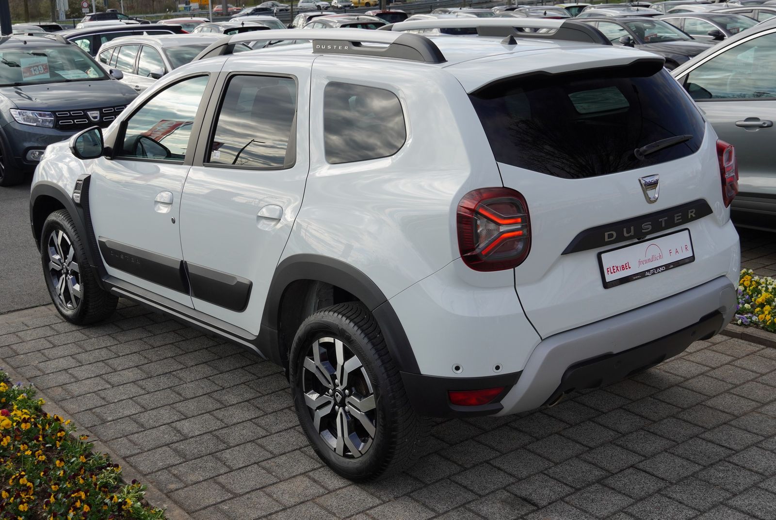 Dacia Duster II 1.3 TCe 150 Prestige 4WD - Samsaru's Car Outlet
