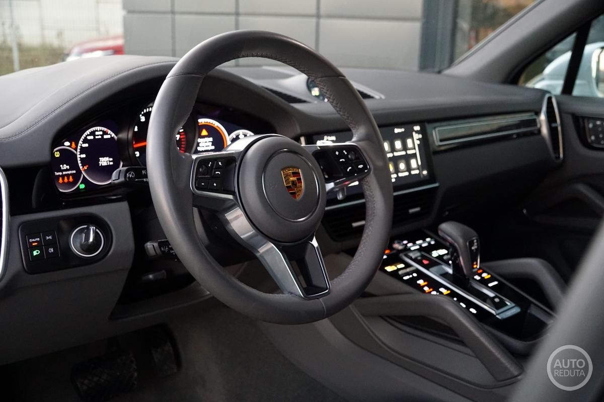 Porsche Cayenne  Luftfederung / BOSE / HUD