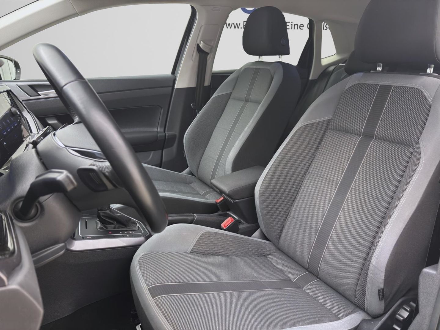 Volkswagen Polo 1.0 TSI DSG HIGHLINE - Samsaru's Car Outlet