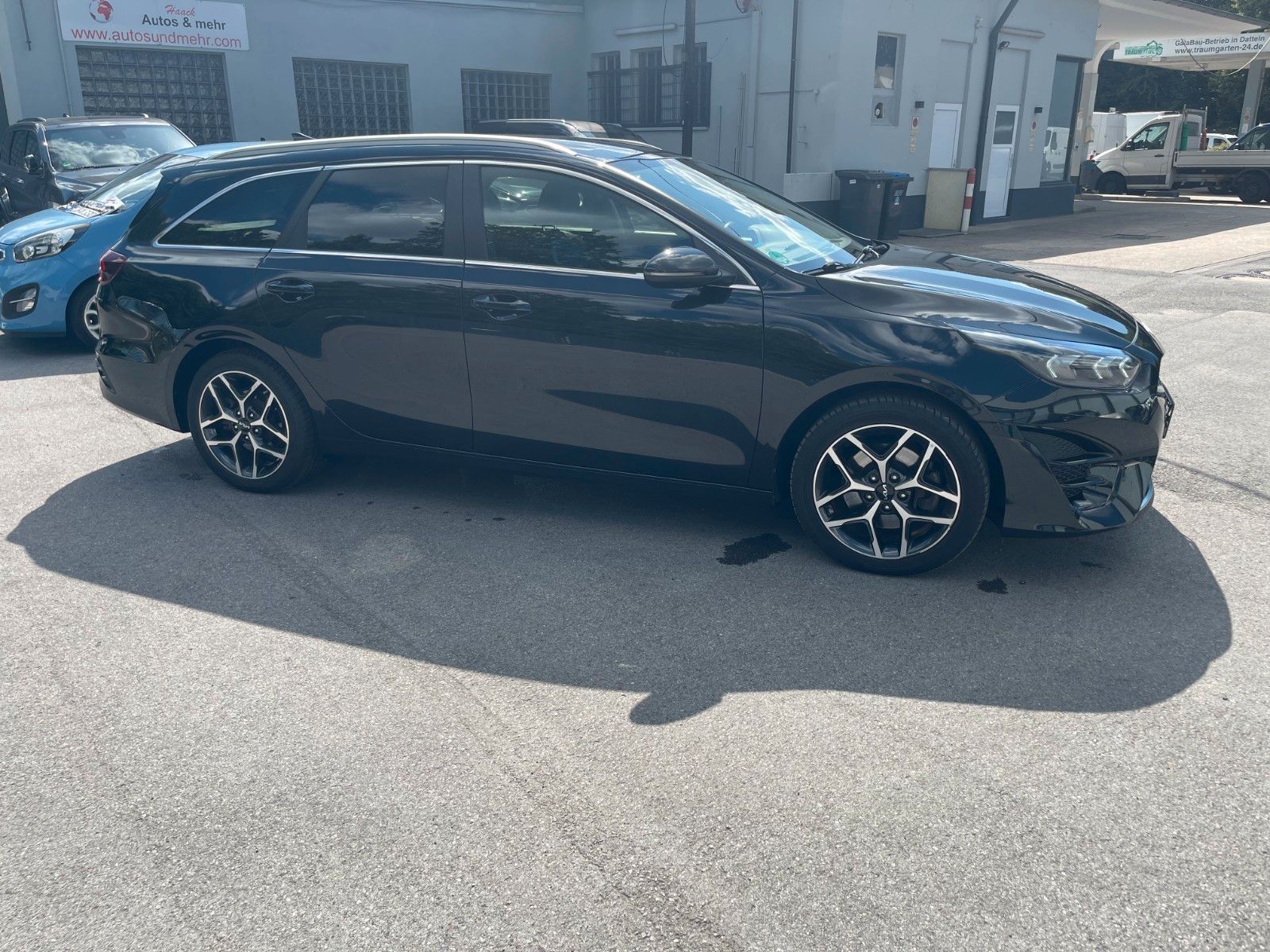 Kia Cee'd SW Platinum Plug-In - Samsaru's Car Outlet
