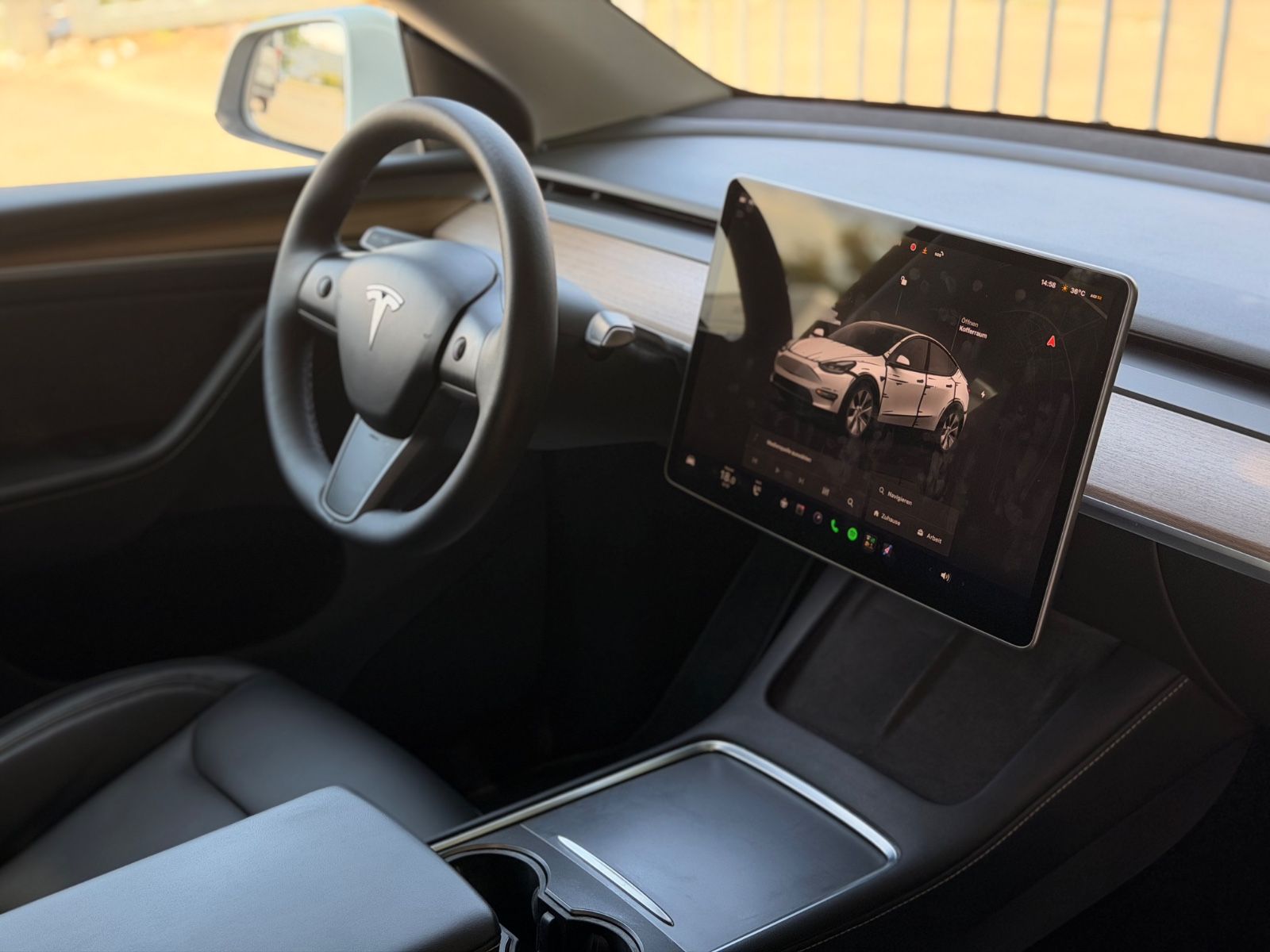 Tesla Model Y Standard Range RWD