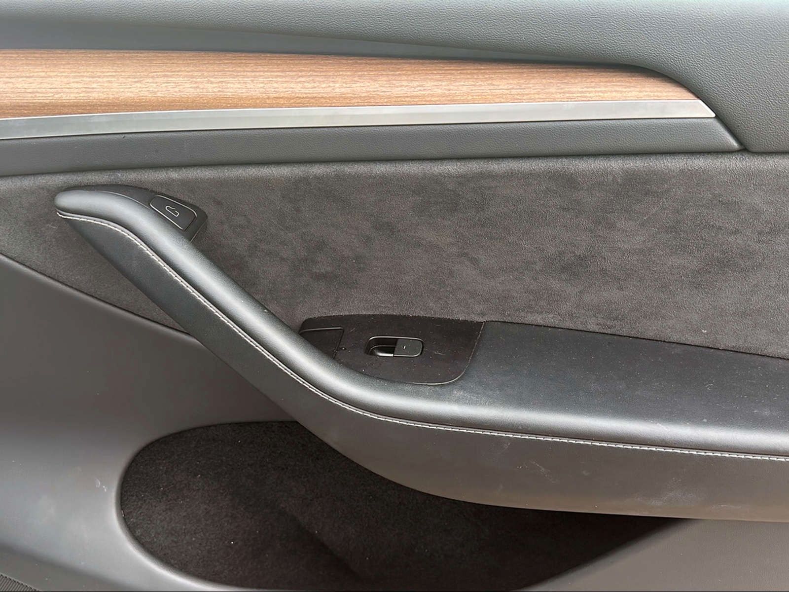 Tesla Model Y Long Range AWD | Autopilot | Pano | AHK