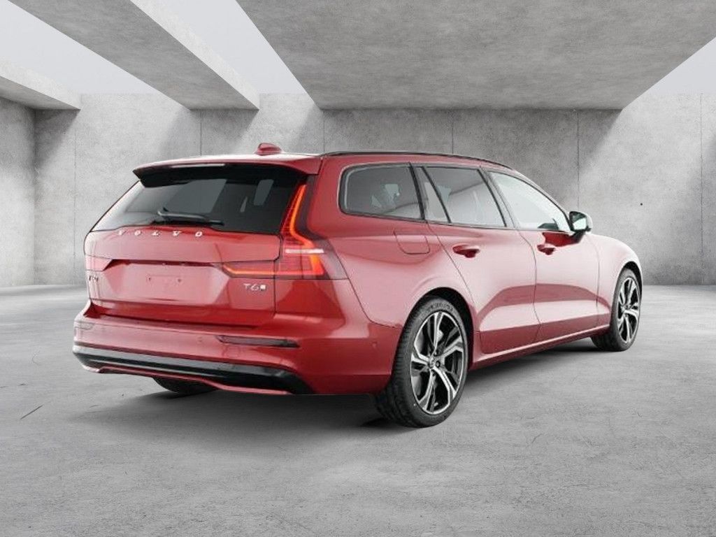 Volvo V60 T6 Ultra Dark Recharge Plug-In Hybrid AWD
