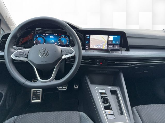 Volkswagen Golf VIII Variant 1.0TSI LIFE - Samsaru's Car Outlet