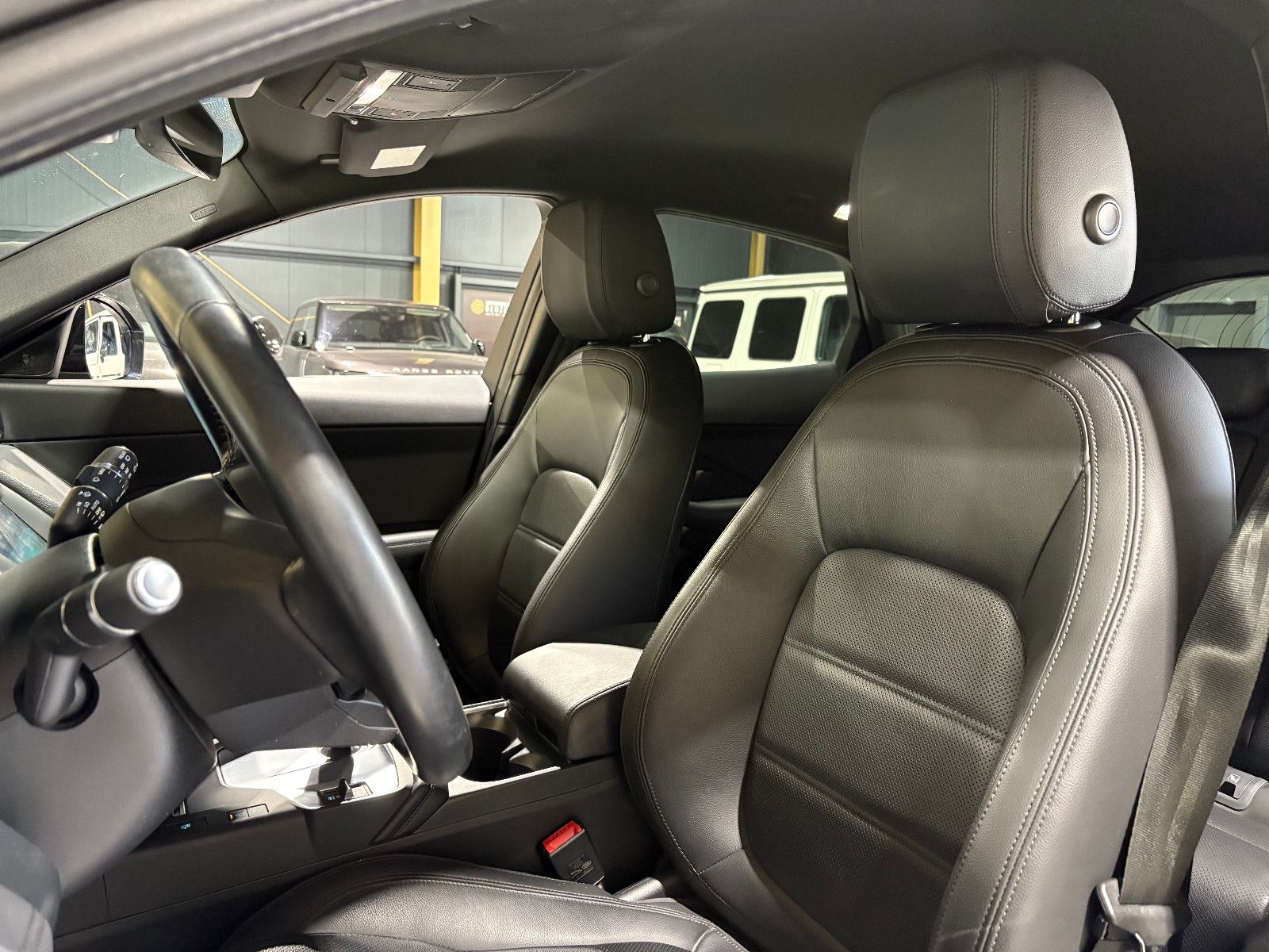 Jaguar E-PACE S/NAVI/KAMERA/APPLE/ACC/SHZ/KLIMA/TOTWINK