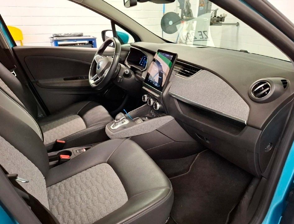 Renault ZOE Z.E. 50 Intens - Samsaru's Car Outlet