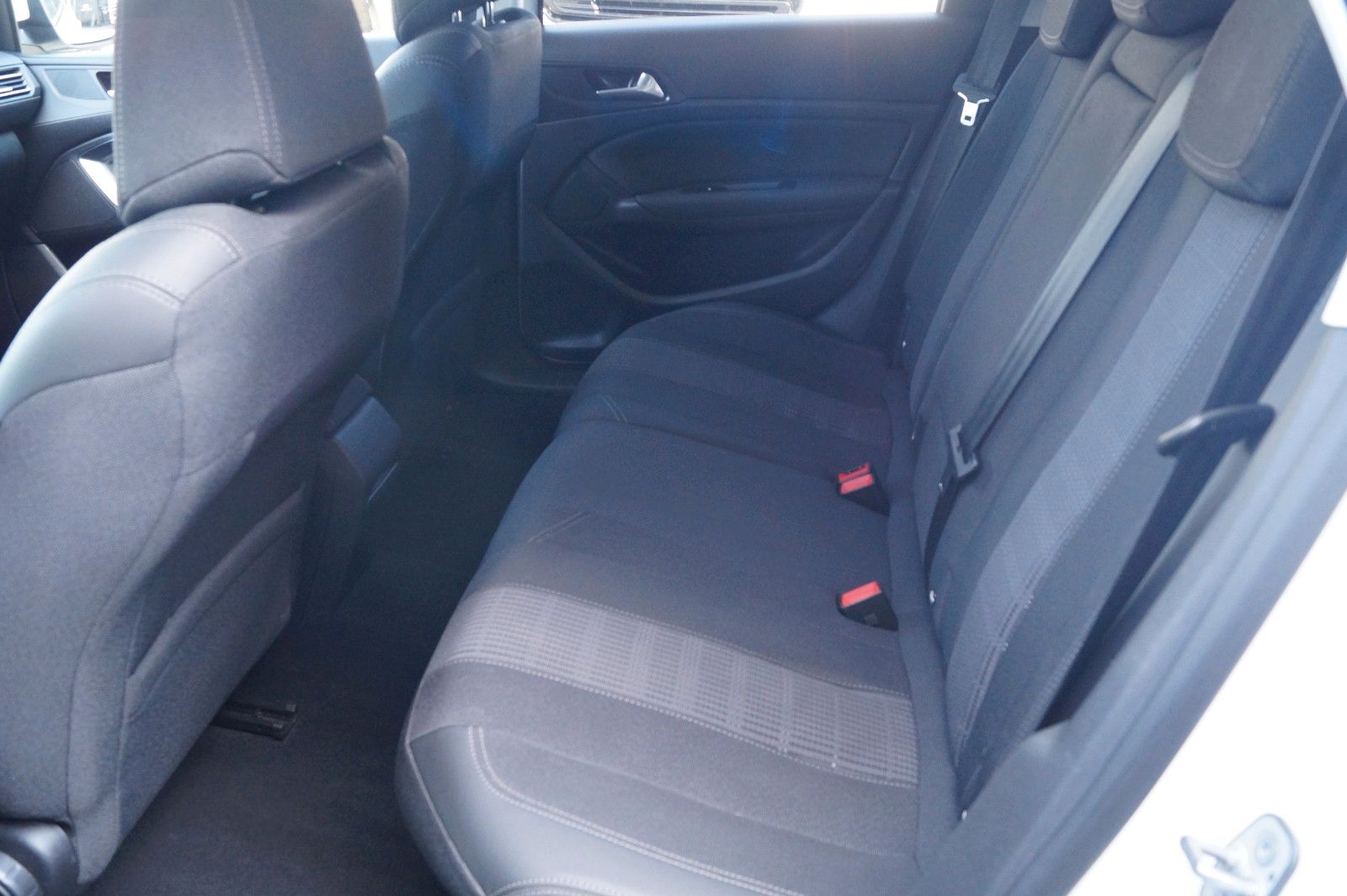 Peugeot 308 SW - Samsaru's Car Outlet