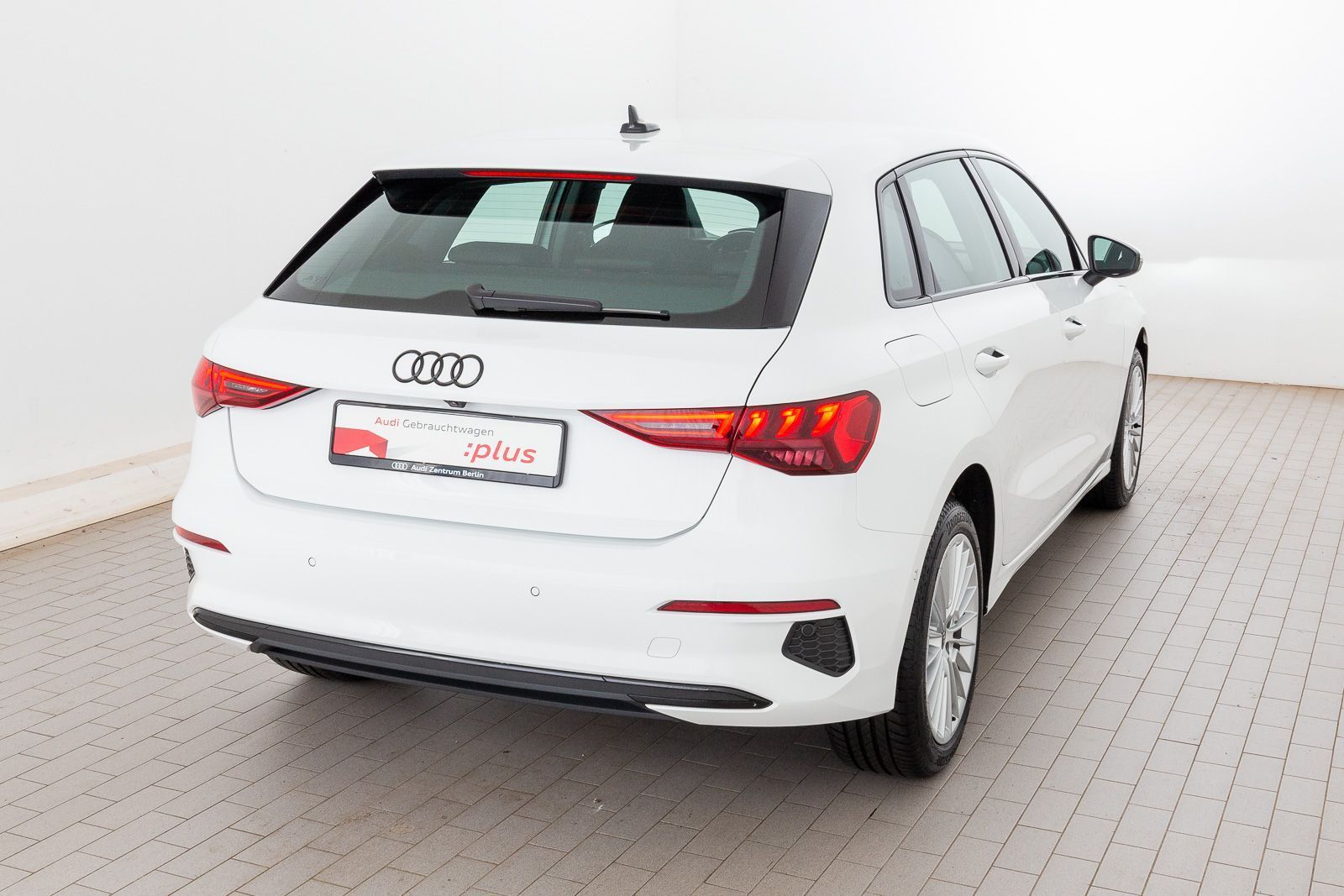 Audi A3 Sportback advanced 40 TFSI e S tr. LED RFK