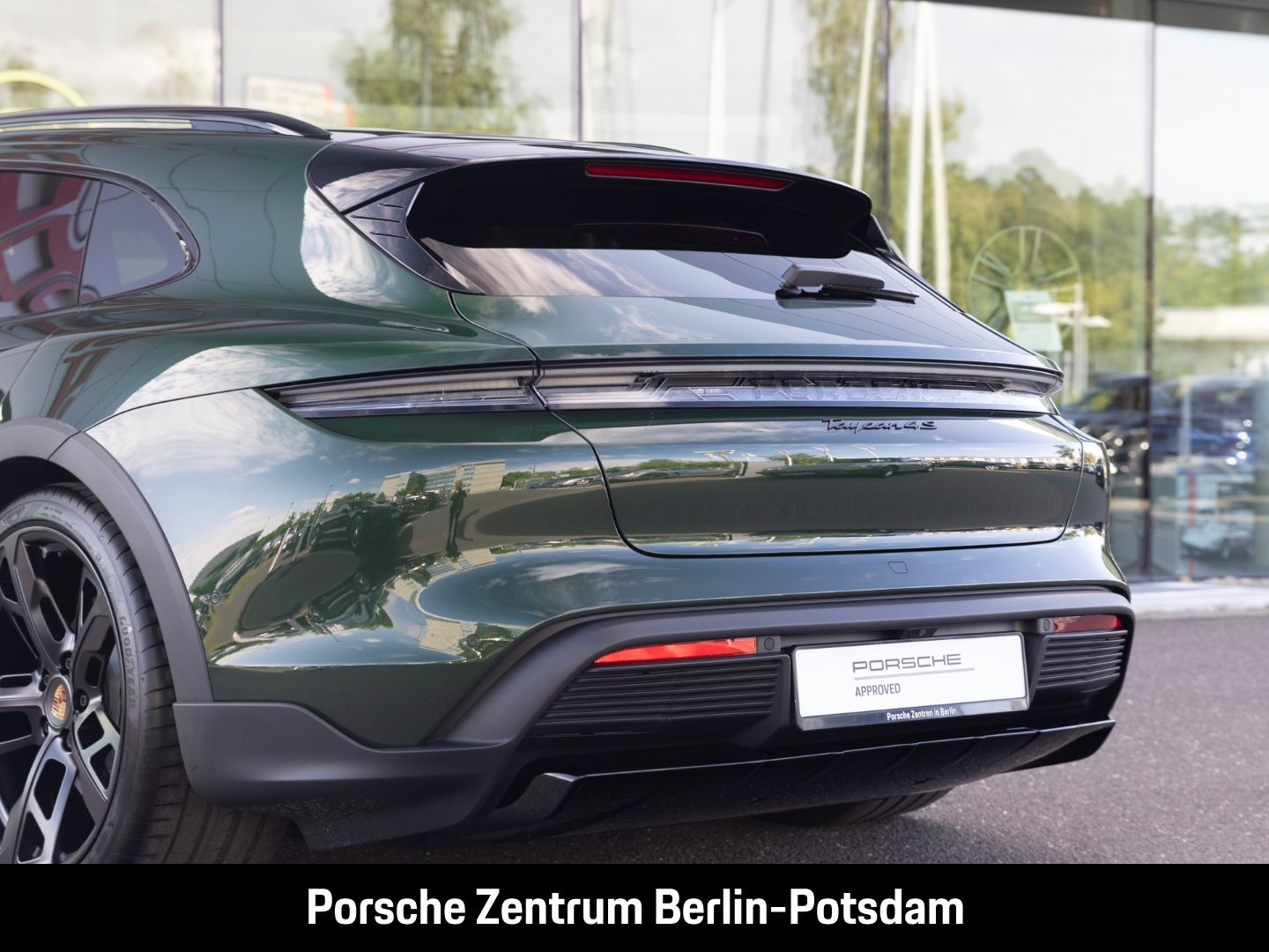 Porsche Taycan 4S Cross Turismo Soft-Close HD-Matrix