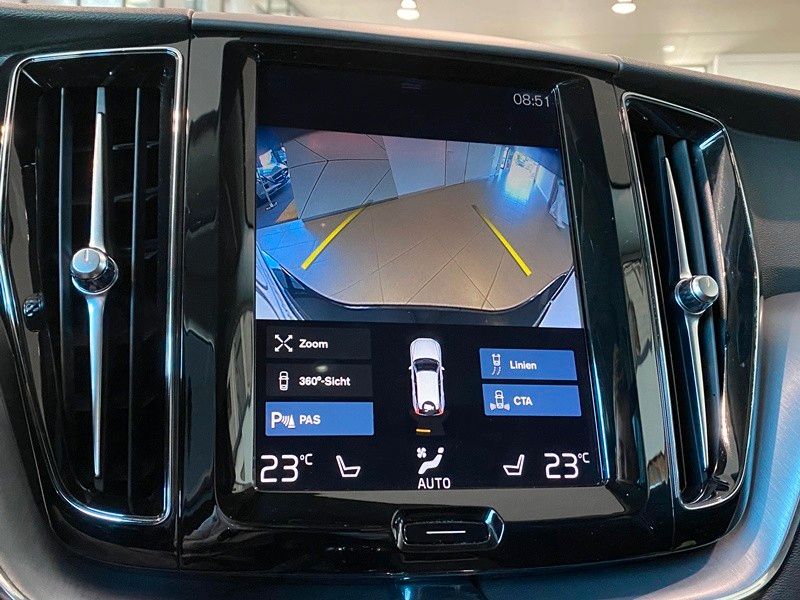 Volvo XC 60 Momentum Pro - Samsaru's Car Outlet