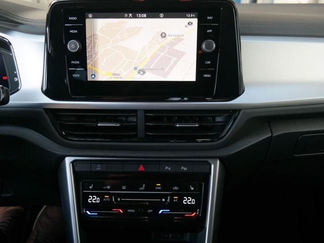 Volkswagen T-Roc 1.0 TSI Life - Samsaru's Car Outlet