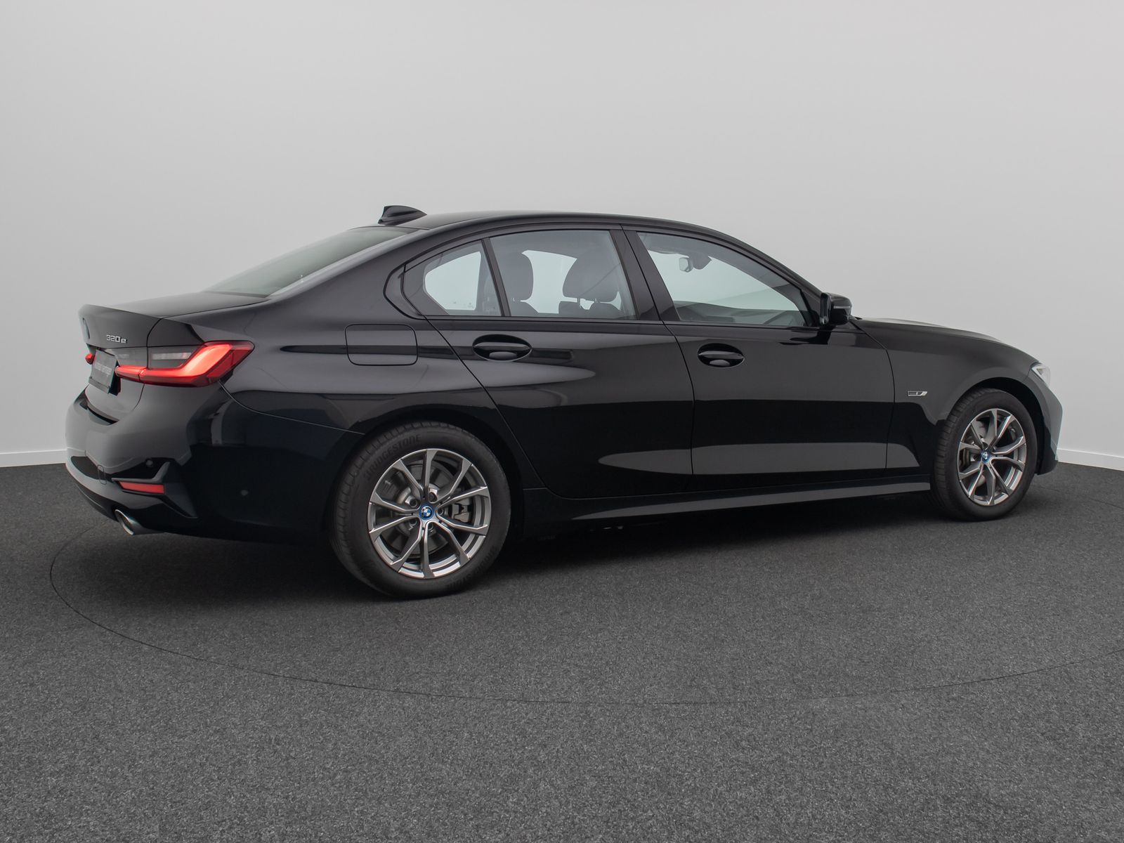 BMW 320e Sport Line - Samsaru's Car Outlet