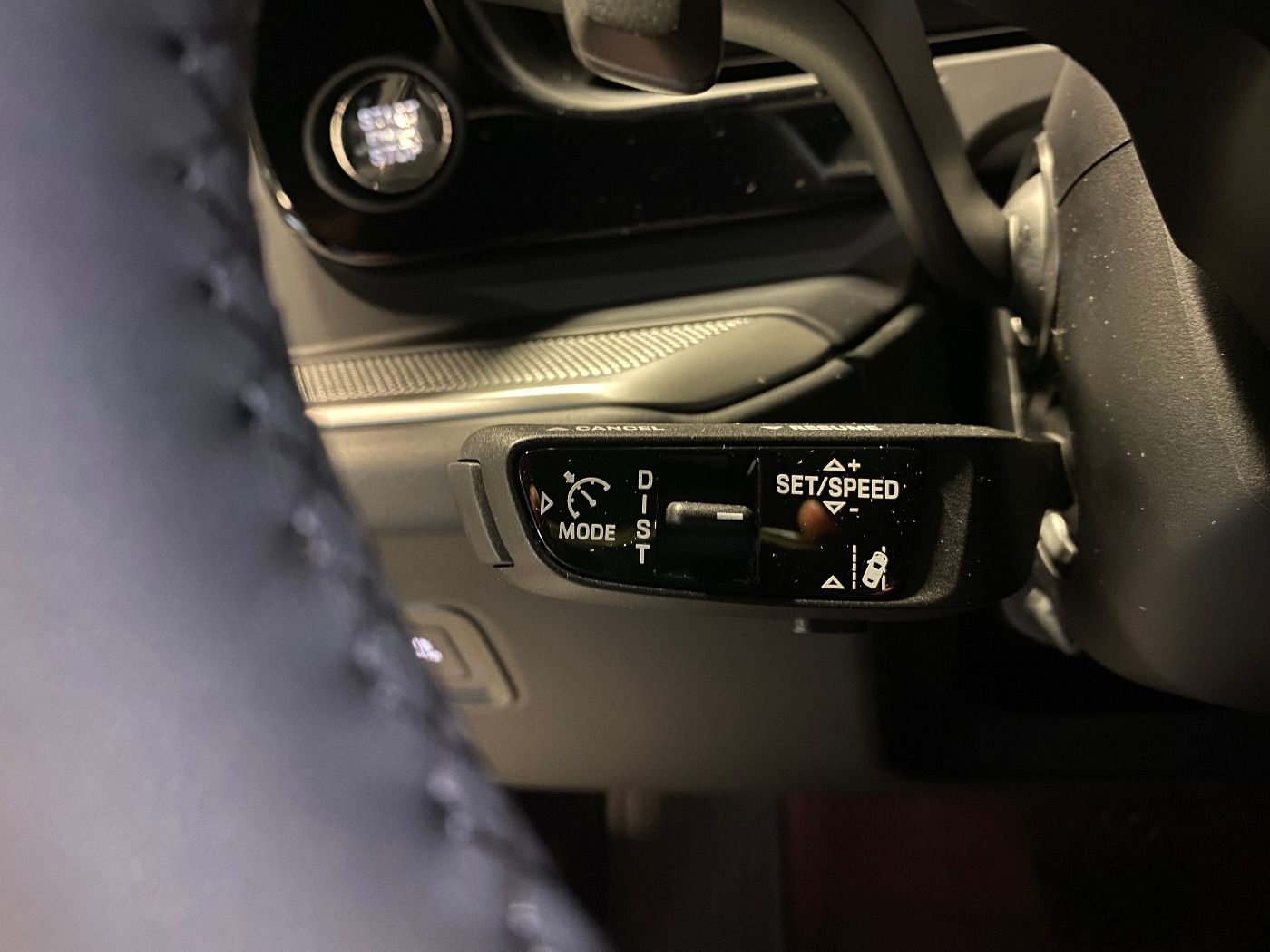 Porsche Cayenne E-Hybrid Coupe | Adaptive Luftfederung |